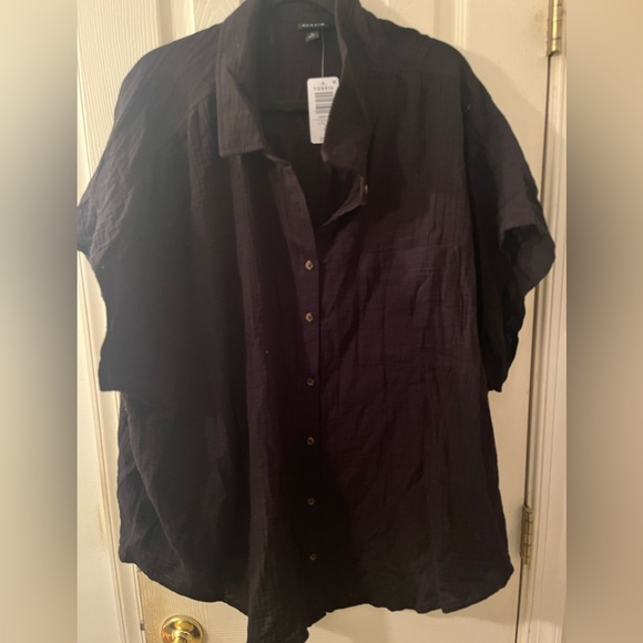 torrid Tops - NWT 5X Torrid Black Short Sleeve Blouse